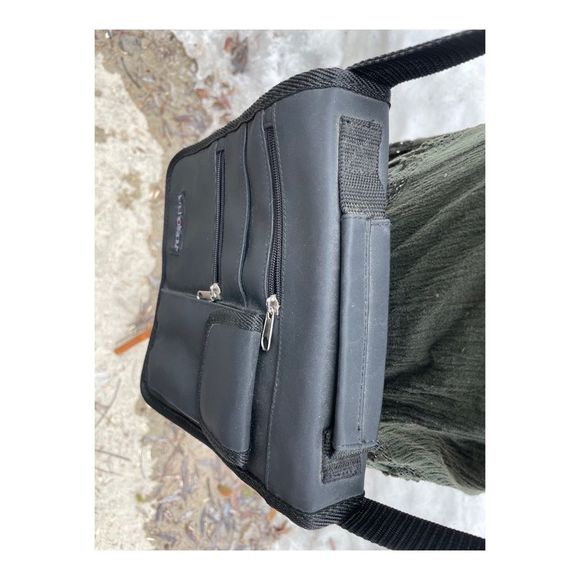 Le Chateau Black Utility Cross Body Satchel Bag PVC - Picture 9 of 12